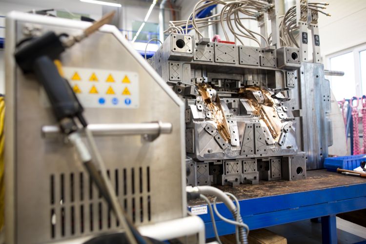 III. Specialized Injection Molding Techniques